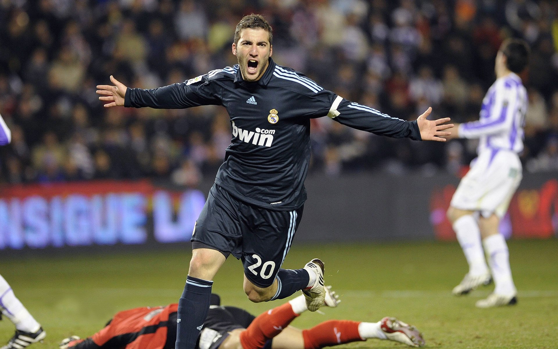 斯托克城身体对抗强悍，陶工冲击中游，斯托克斯