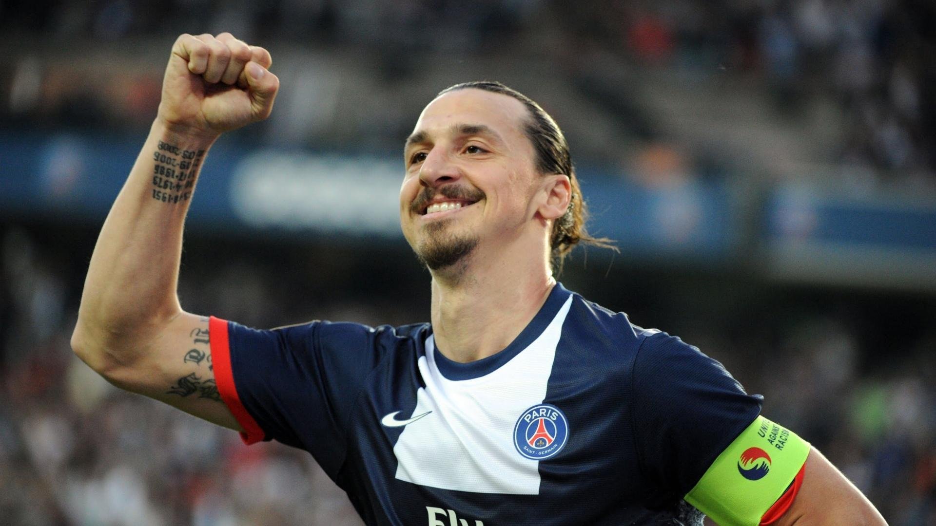 洛杉矶FC球迷组织举办庆祝活动，支持球队，洛杉矶fc战绩